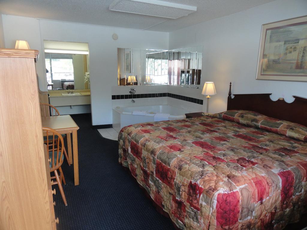 Grand Rapids Inn Wyoming Szoba fotó